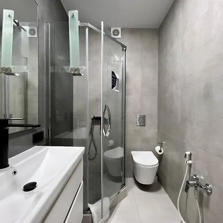 Apartment 44-pearl Minimalist