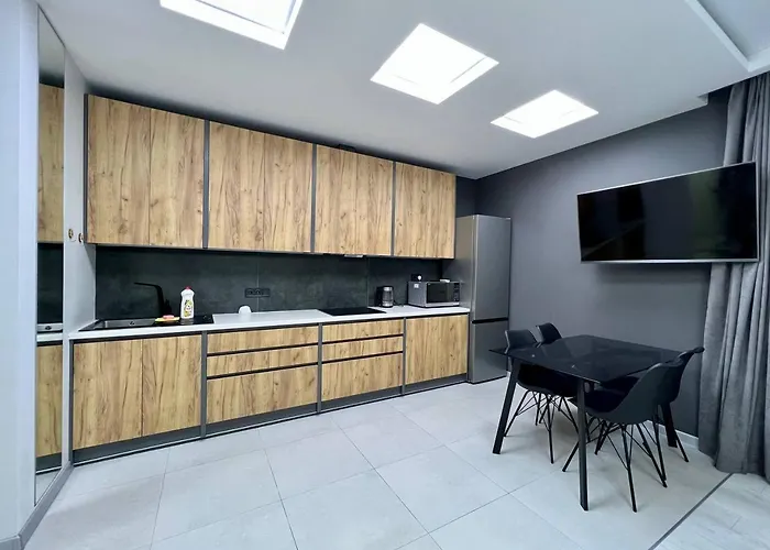 44-pearl Minimalist * Odessa